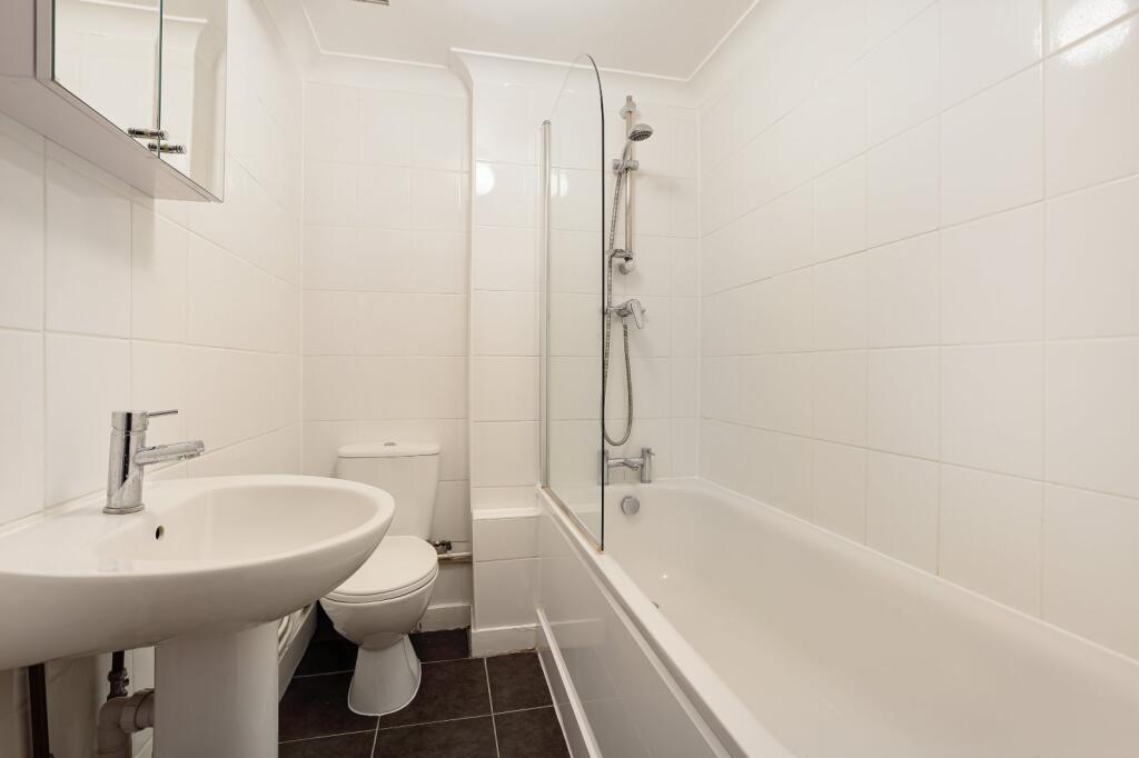 Apartment in London - View 4