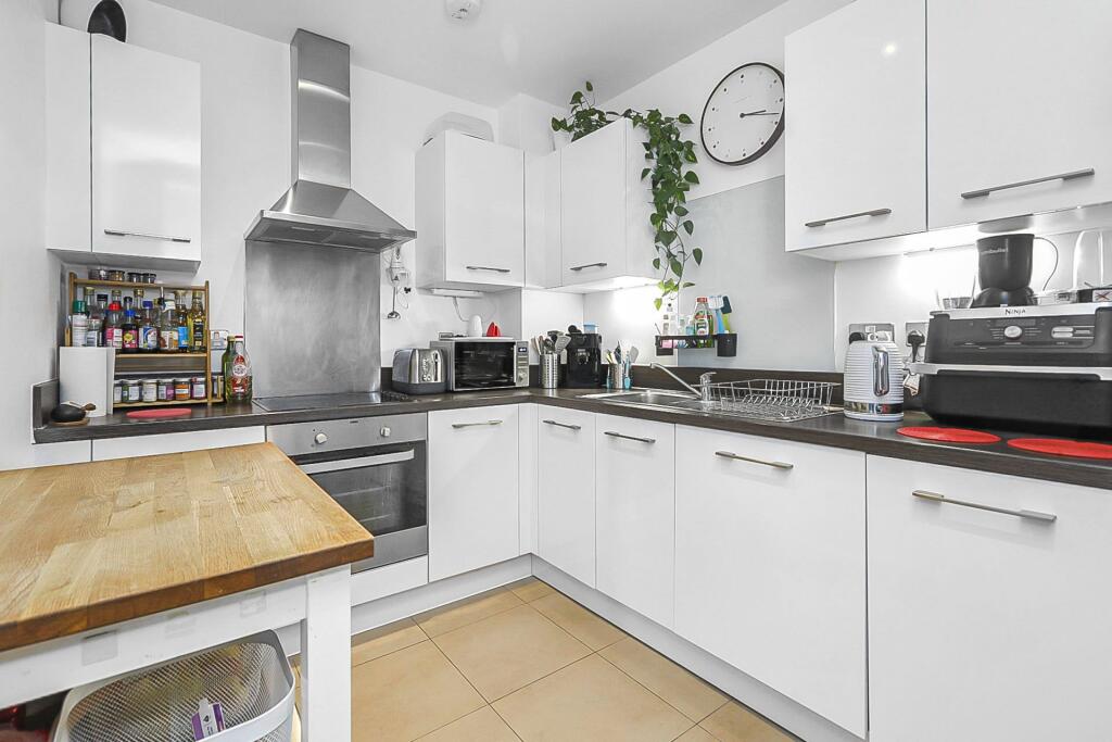 Flotilla House, Juniper Drive, London photo 3