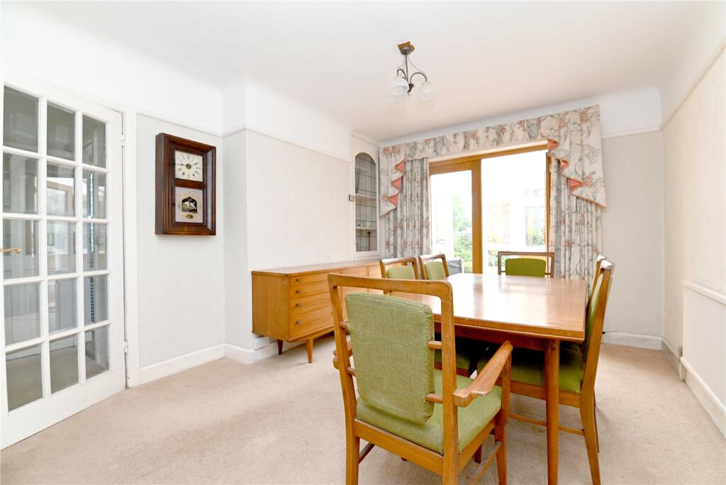 Park Road, Ashley, New Milton, Hampshire, BH25 photo 4