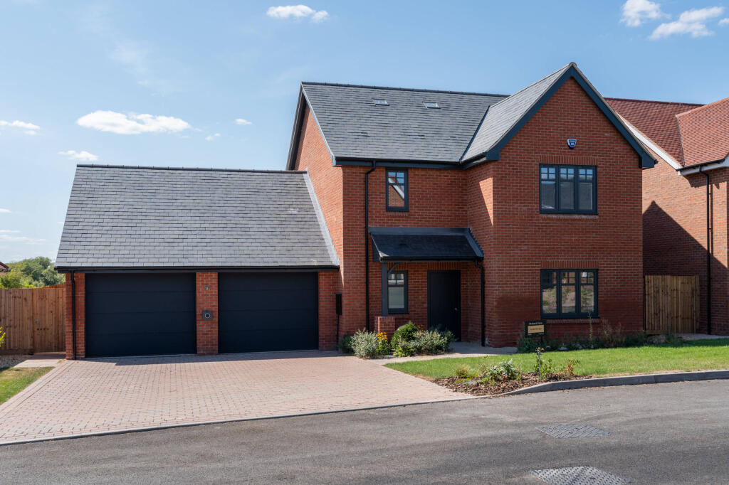 Main image of property: Braeburn Close, Welford-on-avon, Warwickshire