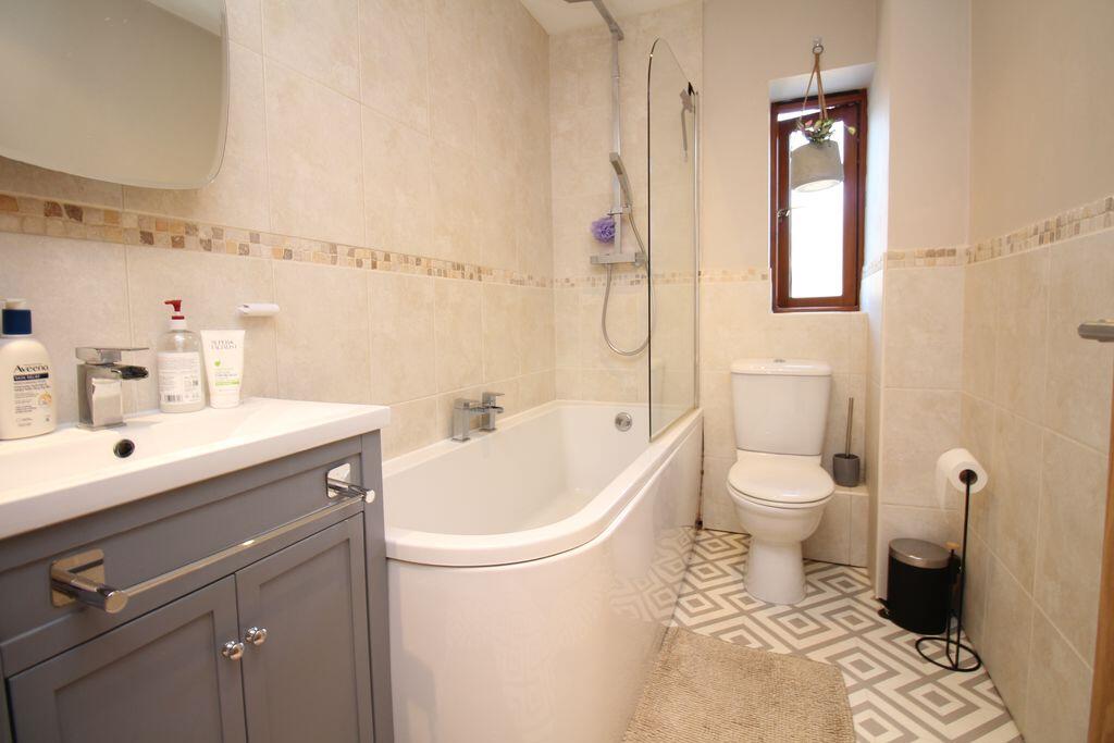 House in Tonbridge - More