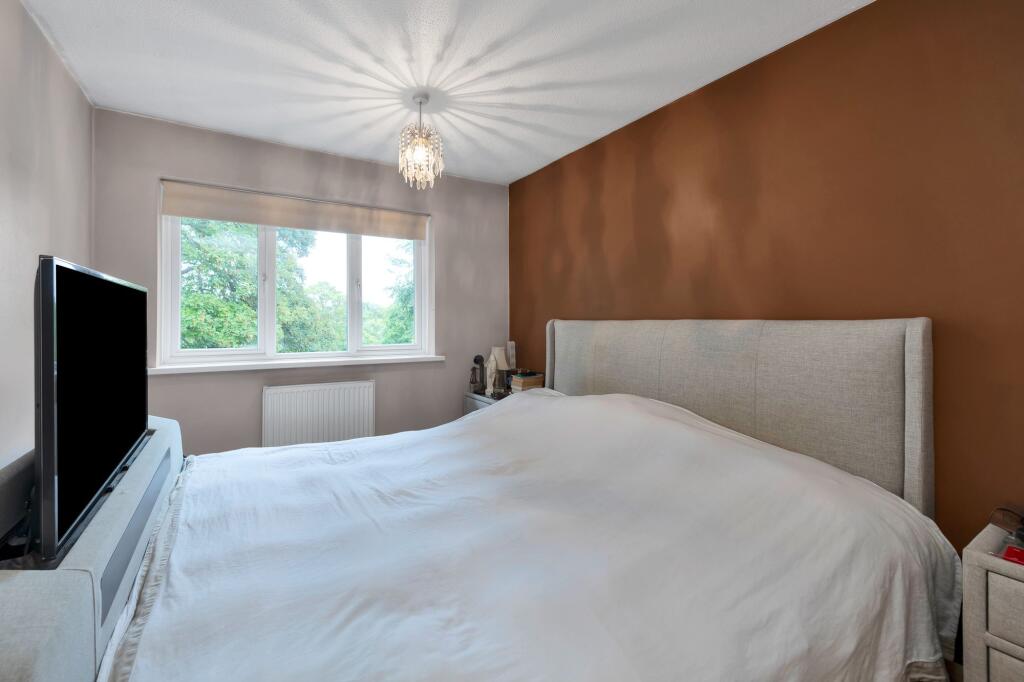 House in Royston - More