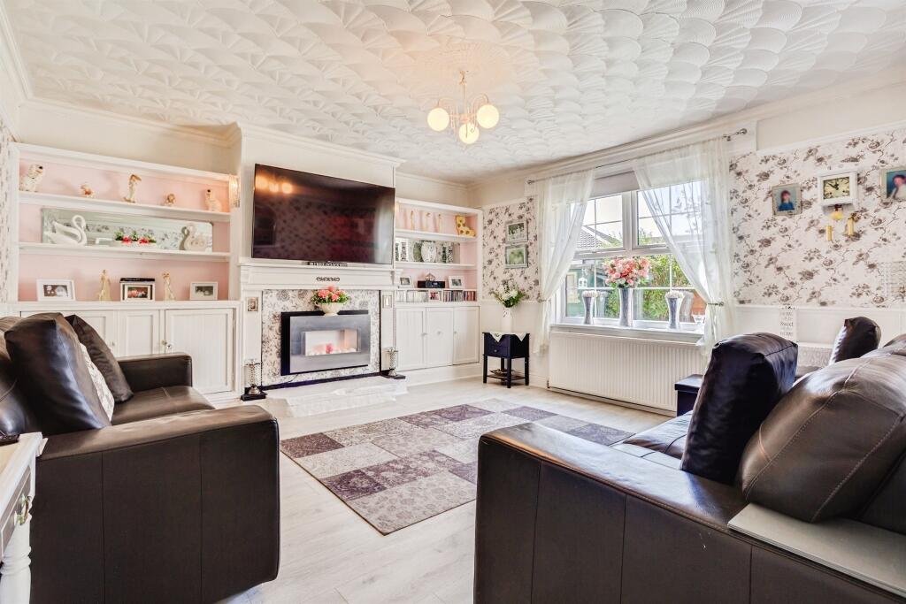House in Wakefield, West Yorkshire - View 3