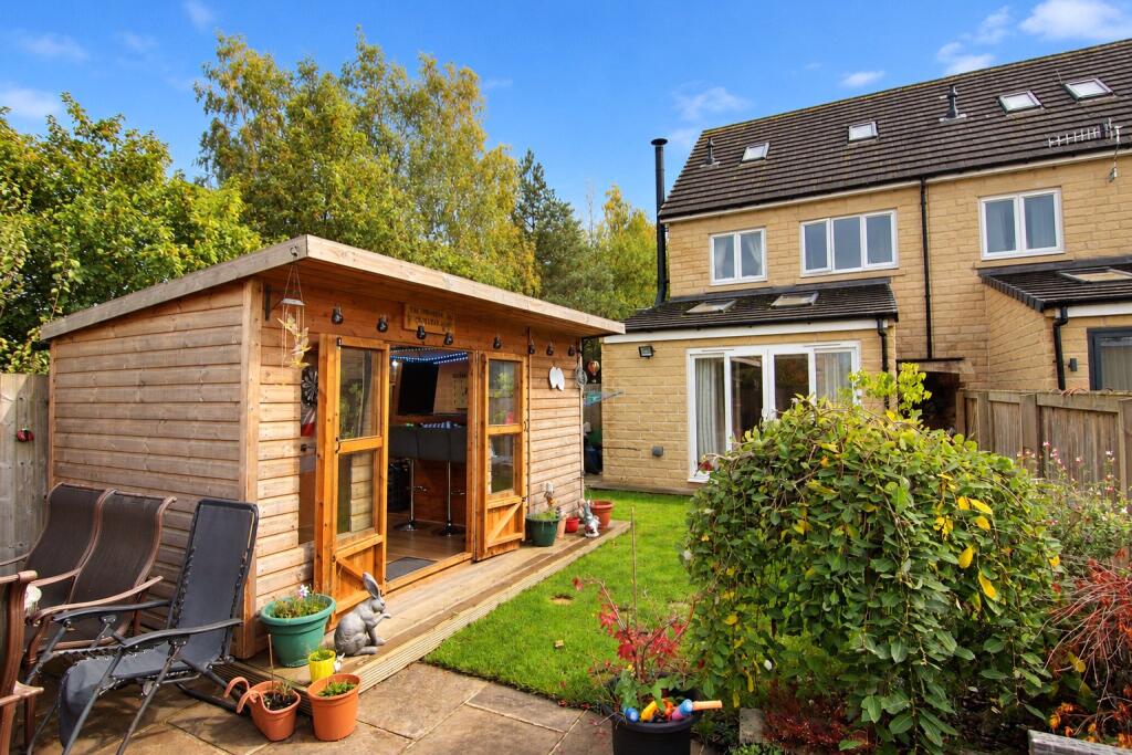 David Emmott Walk, Steeton, BD20 photo 2