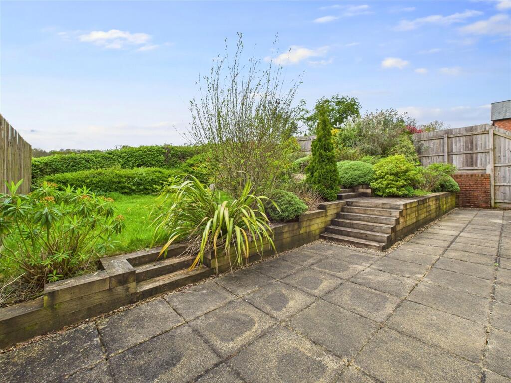 Aubyns Wood Rise, Tiverton, Devon, EX16 photo 4