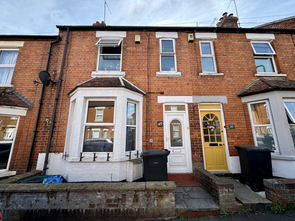 3-bed terraced on Cromwell Road, Yeovil, Somerset, BA21, £200,000