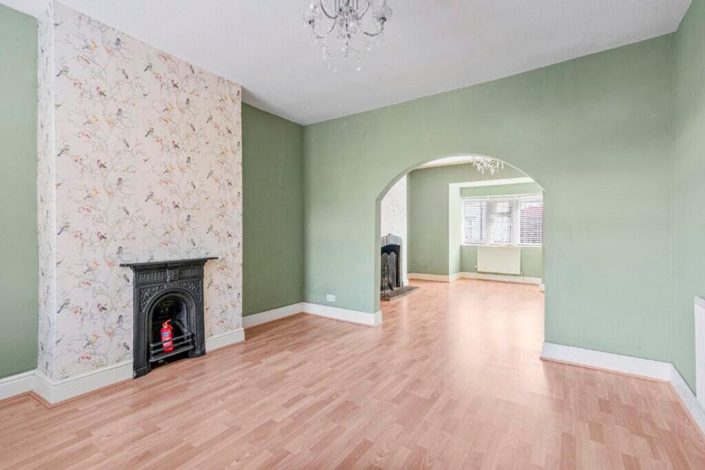 House in Leicester - More