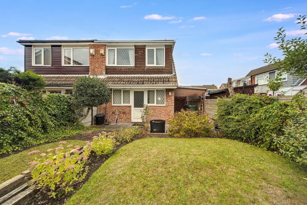 House in Wigan, Bottling Wood, Whelley - View 2