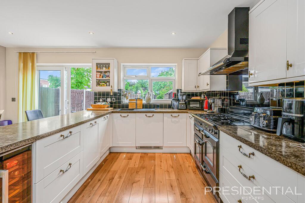 House in London - View 5