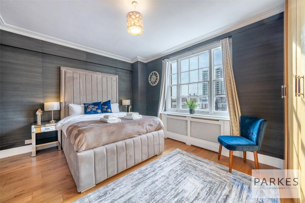 Apartment in London, Paddington - More