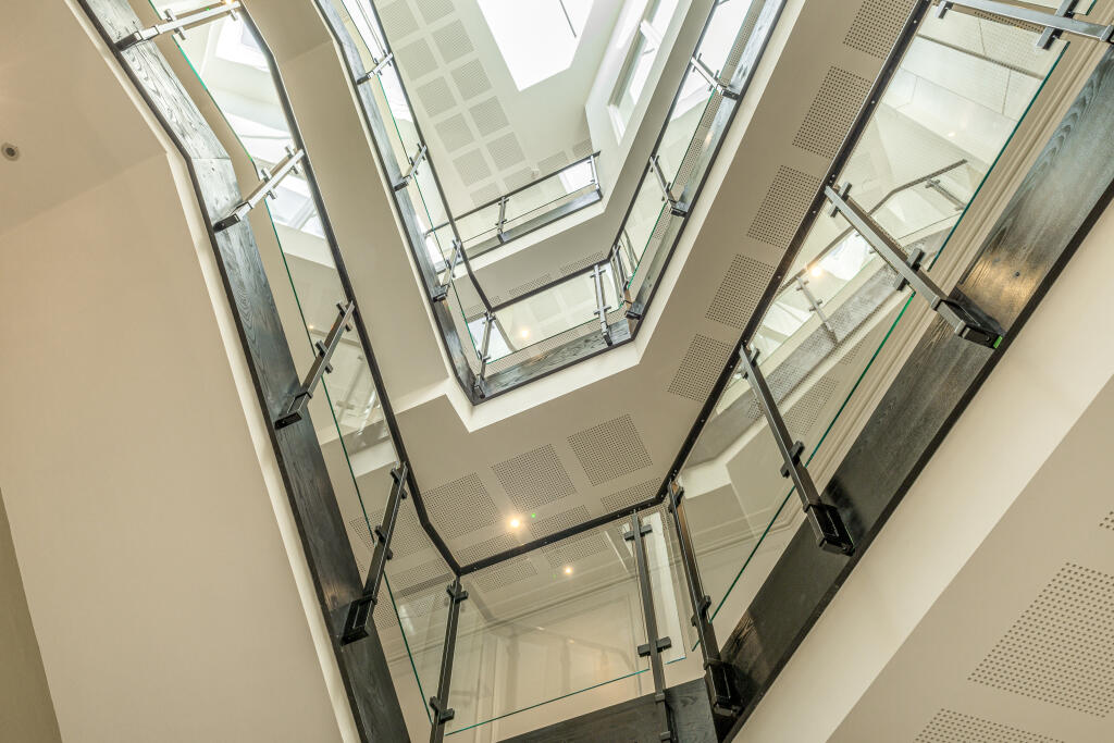 Apartment in Slough - View 2