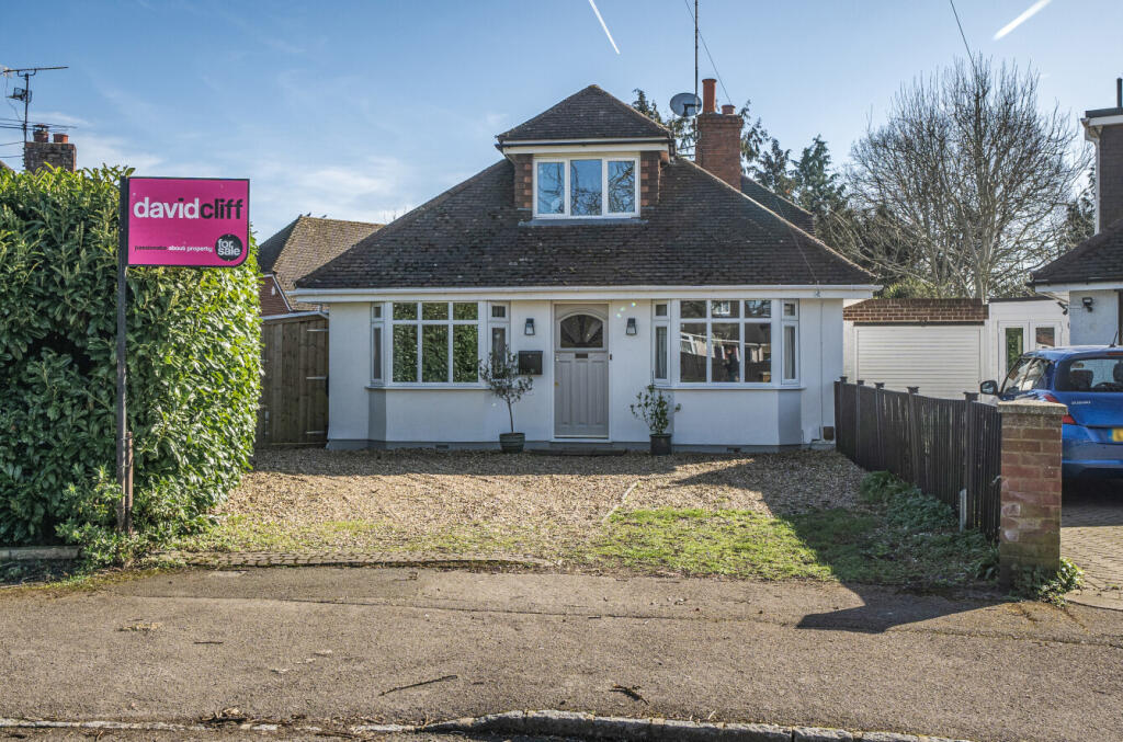 Main image of property: Woodwaye, Woodley, Reading, Berkshire, RG5