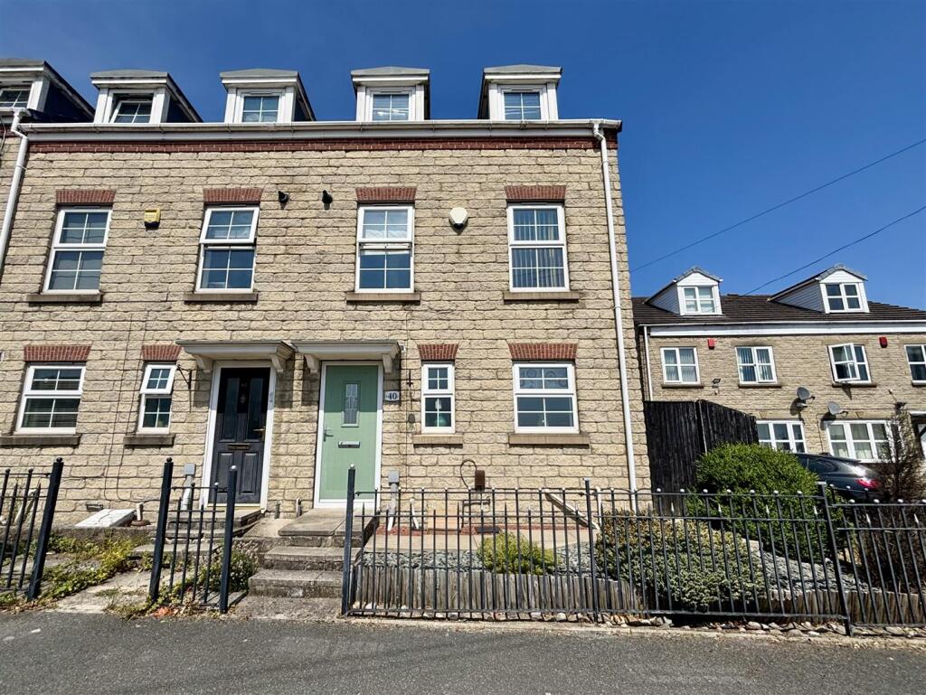 Farfield Avenue, Bradford 6