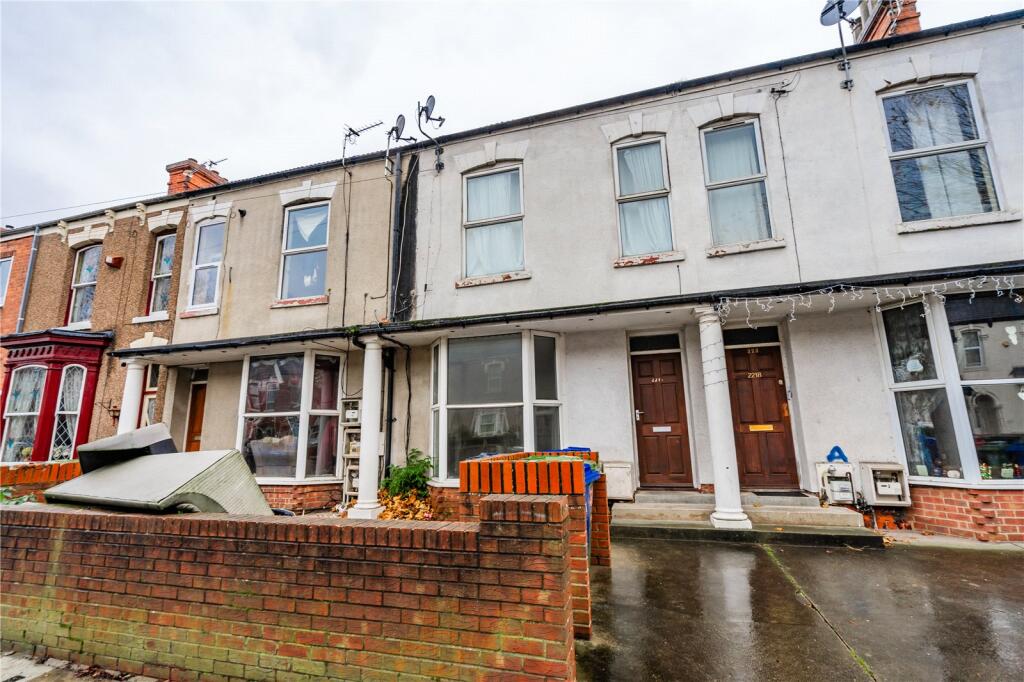Studio house on Hainton Avenue, Grimsby, Lincolnshire, DN32, £249,995