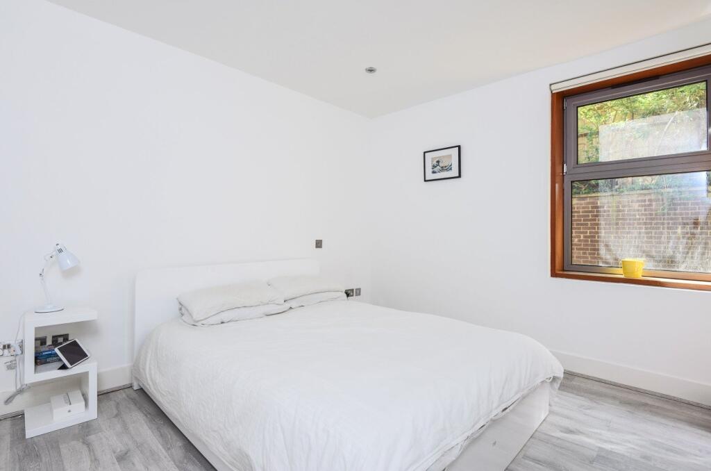 Apartment in London, Royal Borough of Kingston upon Thames - View 5