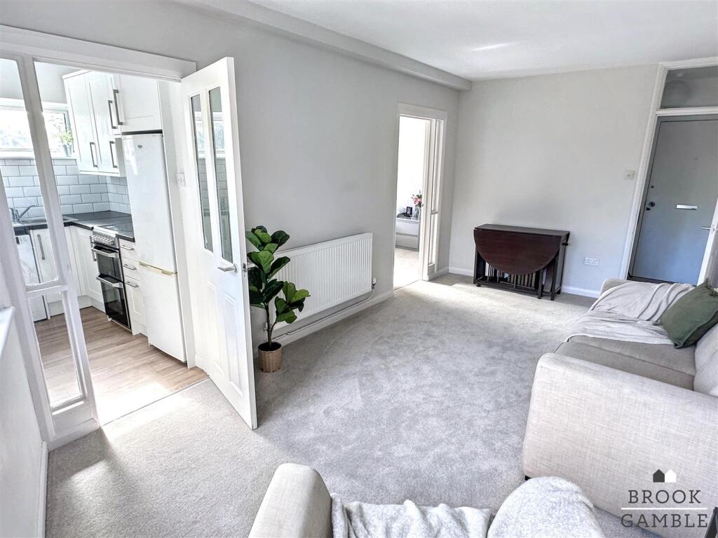 Apartment in Brighton - View 3