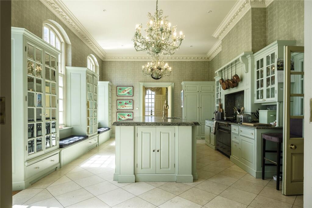 Clatford, Marlborough, Wiltshire, SN8 photo 4