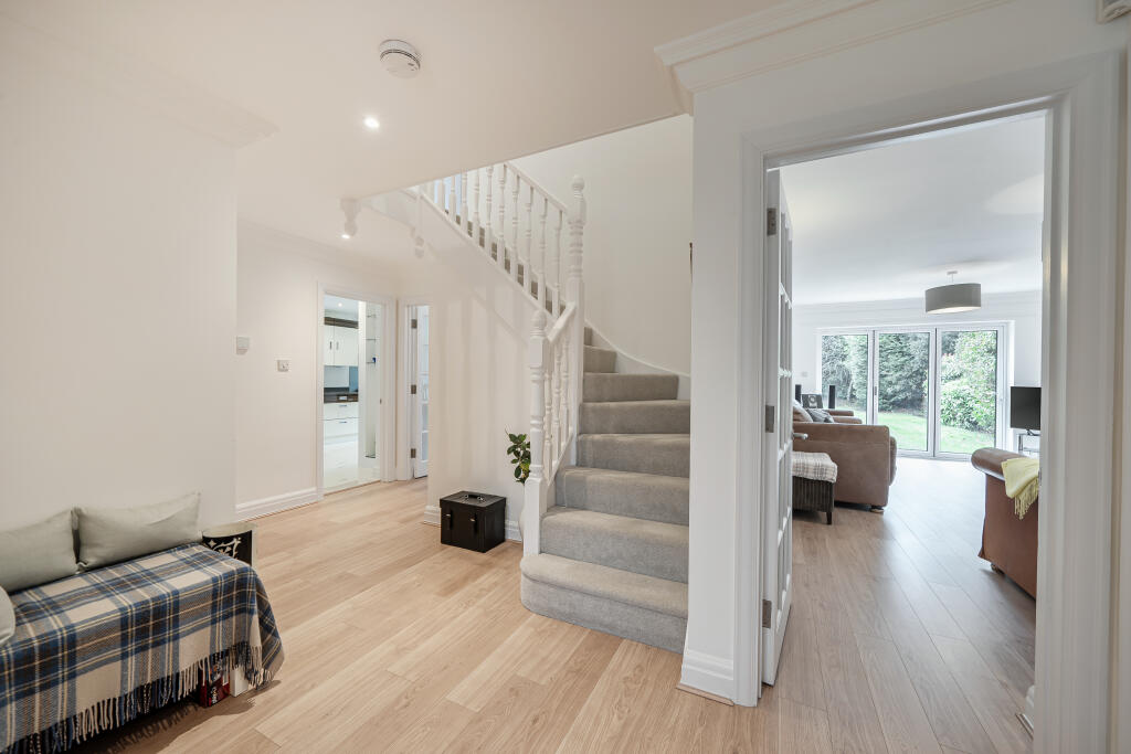 House in Kingston upon Thames - View 4