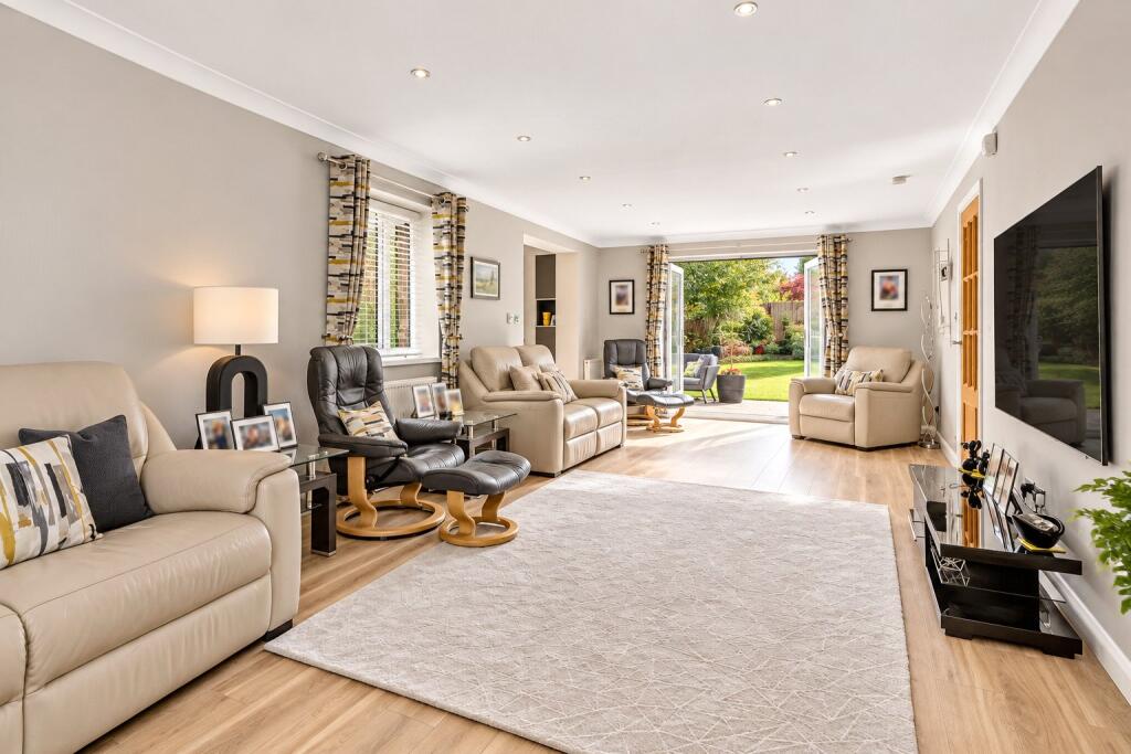 House in Slough - View 3
