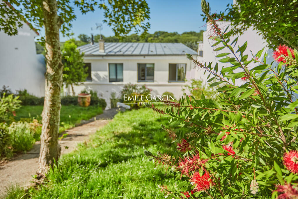 Main image of property: Paris-Isle of France, Hauts-de-Seine, Le Plessis-Robinson