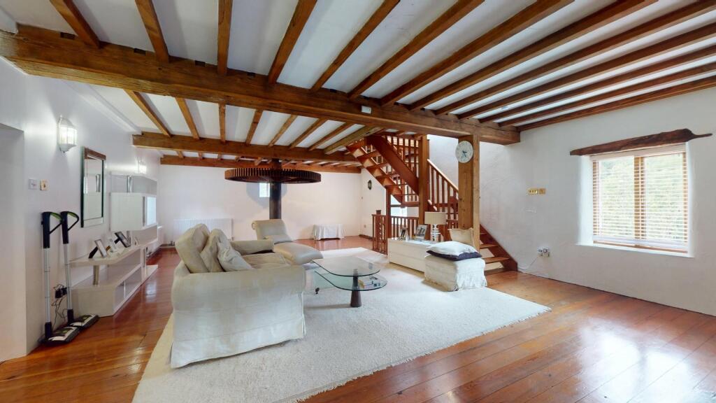 House in Llandudno, Llanfair Dyffryn Clwyd - View 2