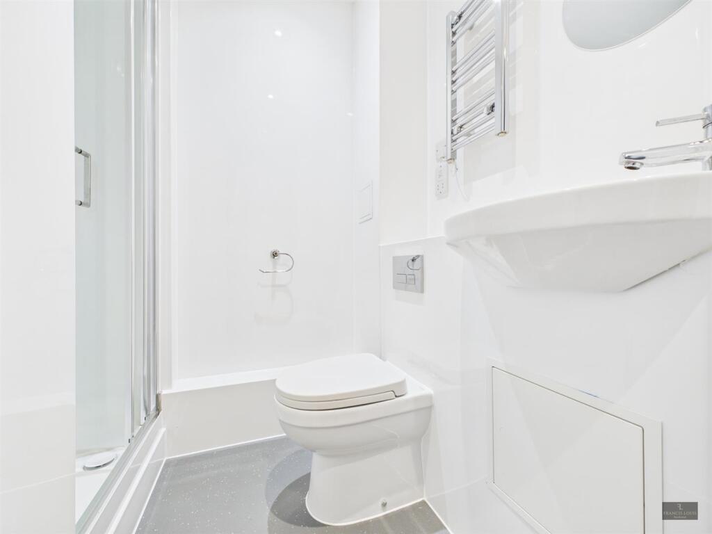 Apartment in Exeter - View 4