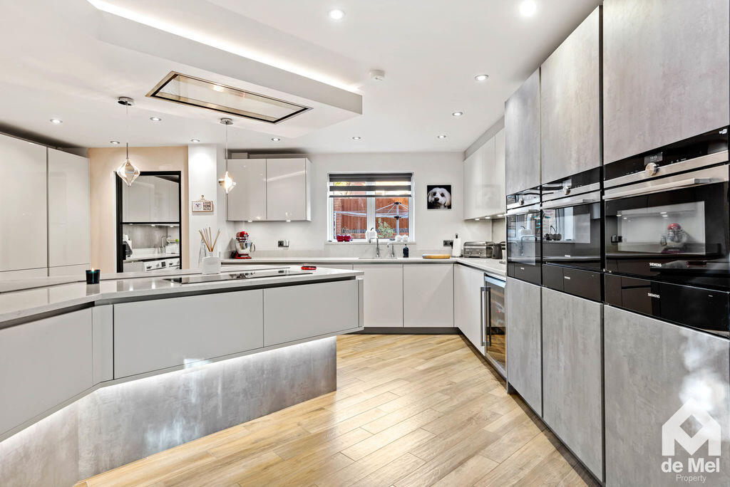 House in Tewkesbury, Alderton Fields, Alderton - View 3
