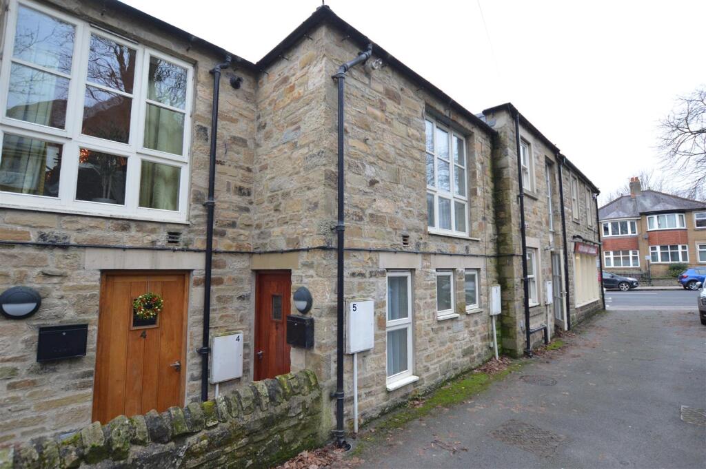 Main image of property: 5 Queens Mews, Queens Road, Richmond