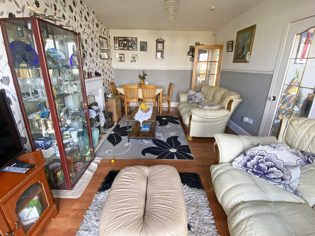 House in Cardiff, Gelligaer - View 4