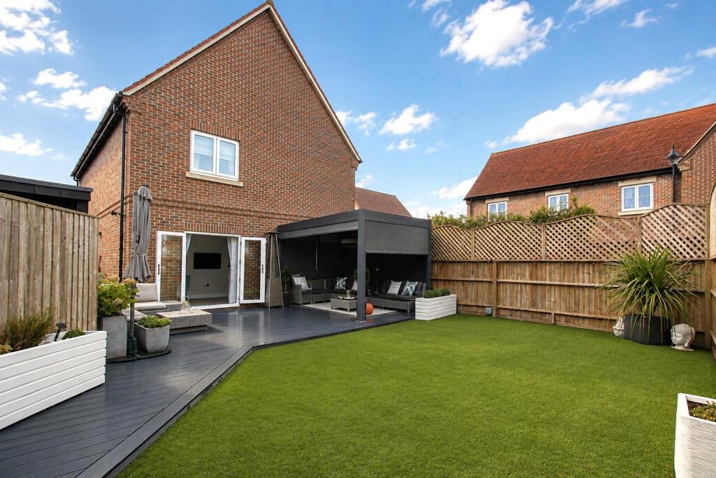 House in Aston Clinton, Buckinghamshire - View 4