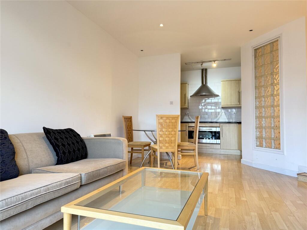 Apartment in Leeds - View 4