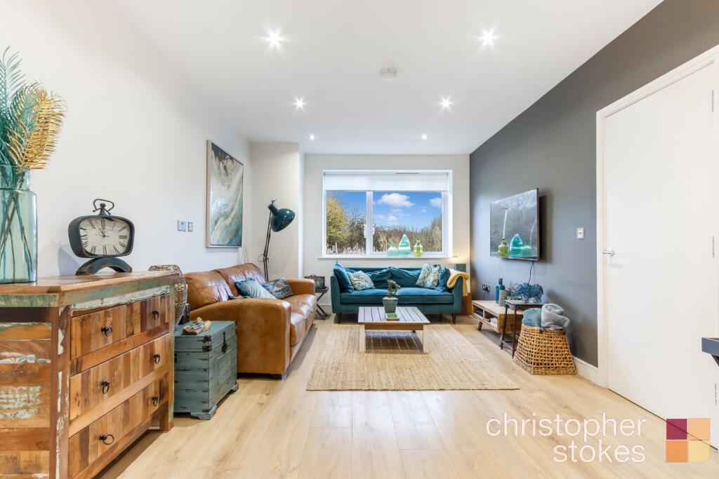 Willow Tree Drive, Waltham Cross, Hertfordshire, EN8 7FL photo 2