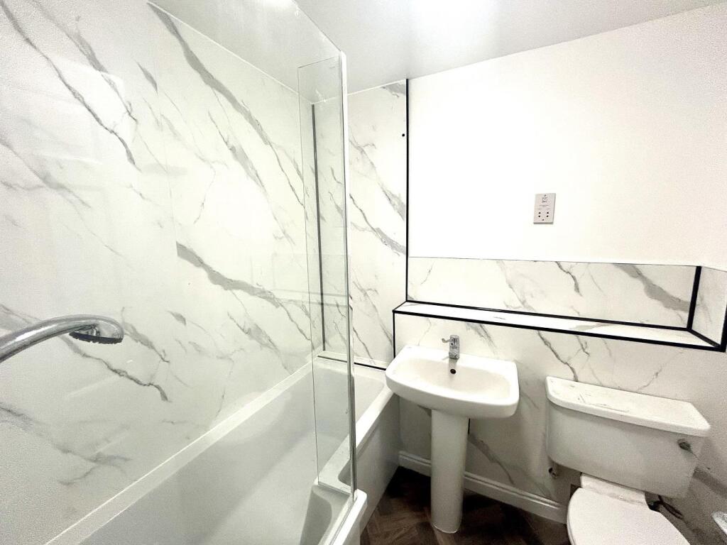 Apartment in Twickenham - View 4