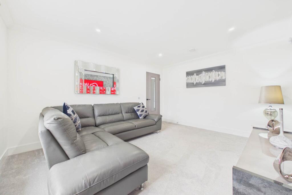 House in Motherwell - More