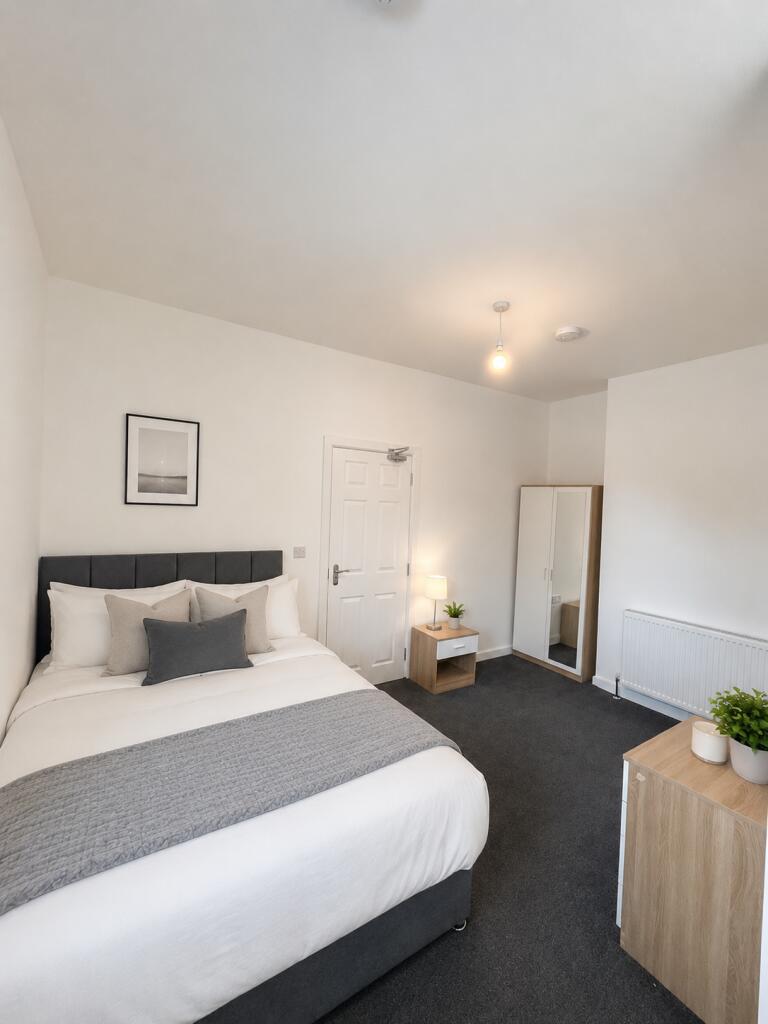 Main image of property: Mayor's Walk, Peterborough, PE3 6EY