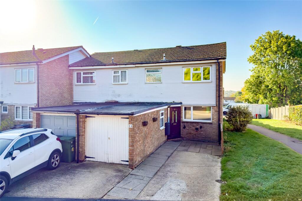 3-bed terraced on Down Edge, Redbourn, Hertfordshire, AL3, £485,000