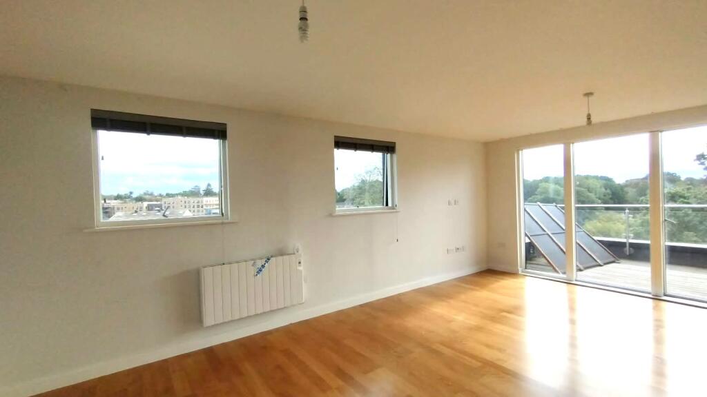 Apartment in Bracknell, Easthampstead - View 5