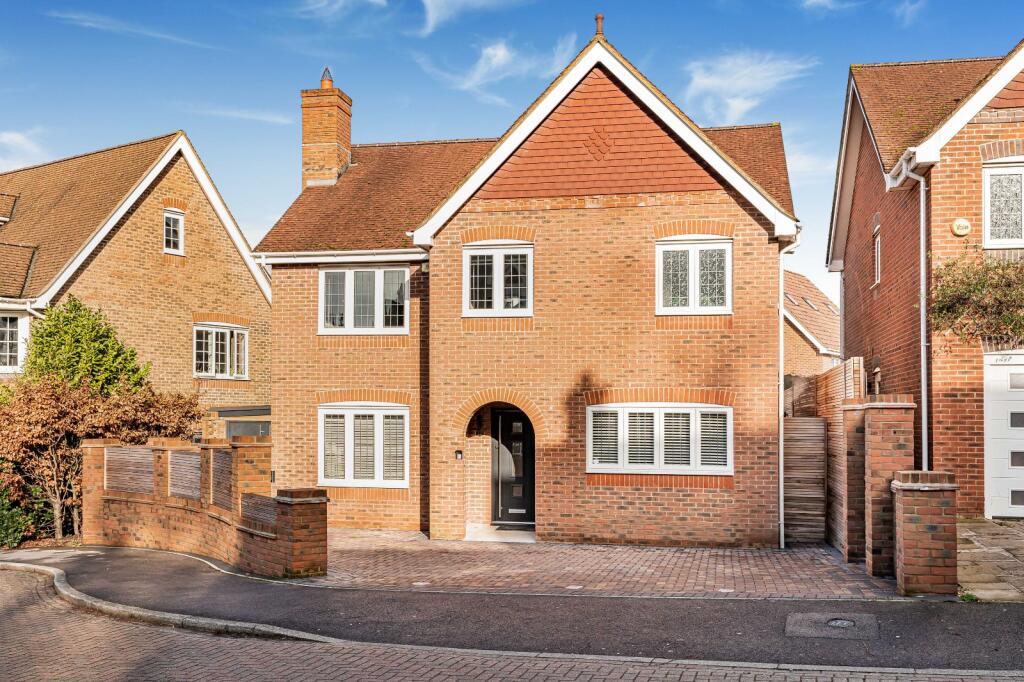 Main image of property: Kings Worthy Road, Fleet, Hampshire