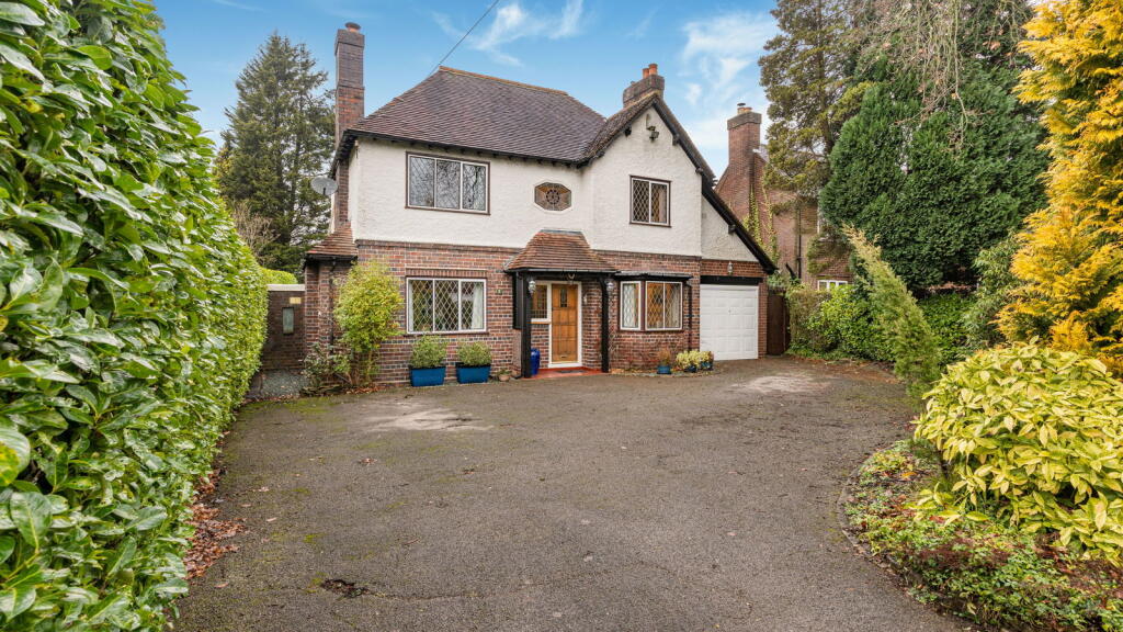 Main image of property: Edge Hill Road, Sutton Coldfield, B74 4NU