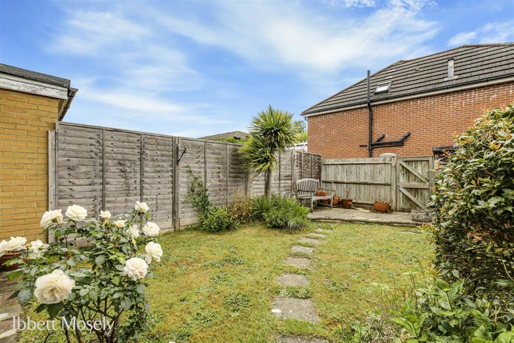 House in Tonbridge - View 4