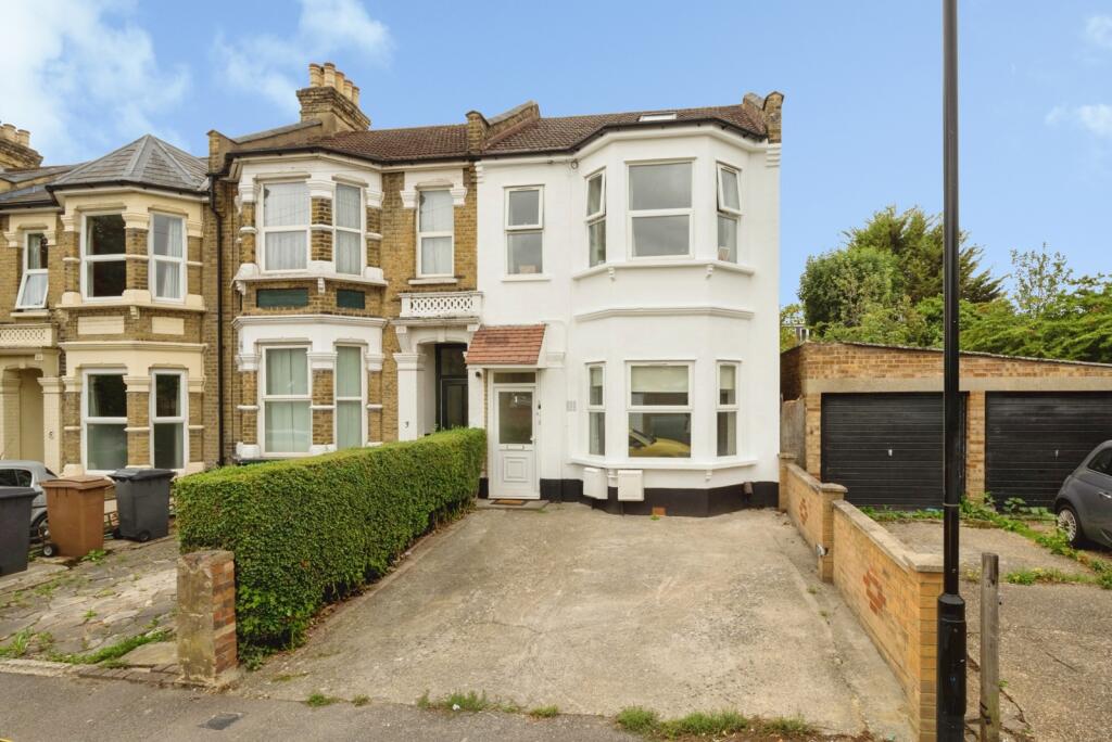 Main image of property: Kings Road, London, E11