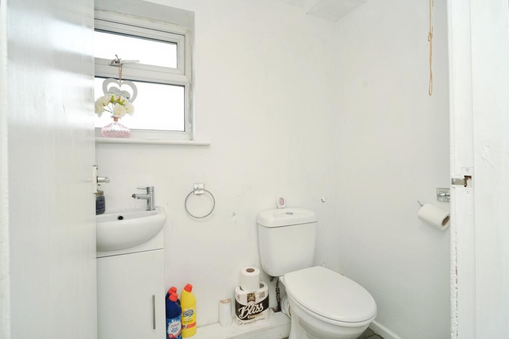 Culcheth Avenue, Wigan, WN2 photo 4