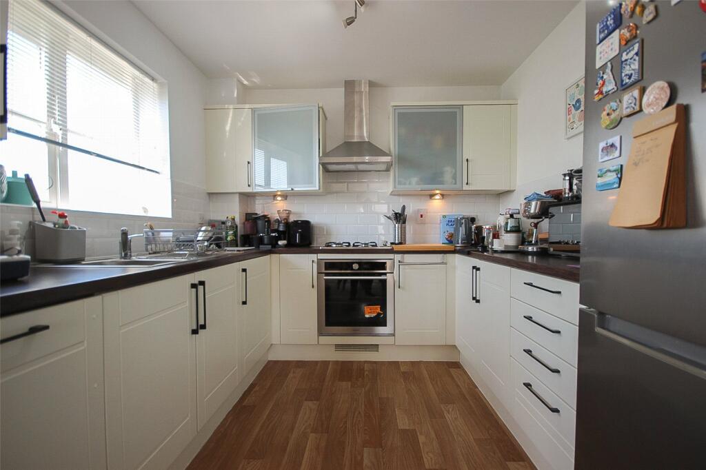 Apartment in Milton Keynes - More