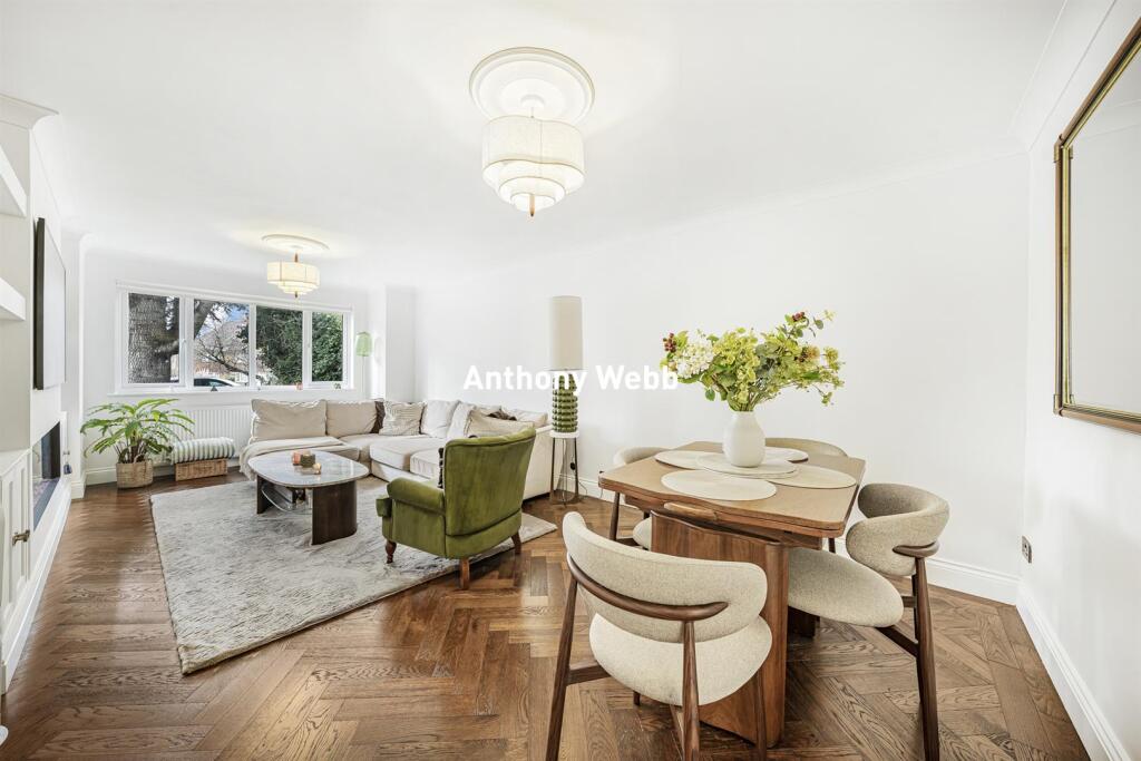 Main image of property: Barrowell Green, Winchmore Hill, N21