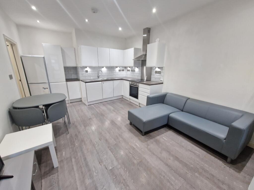 Main image of property: Hatters Court, LU1