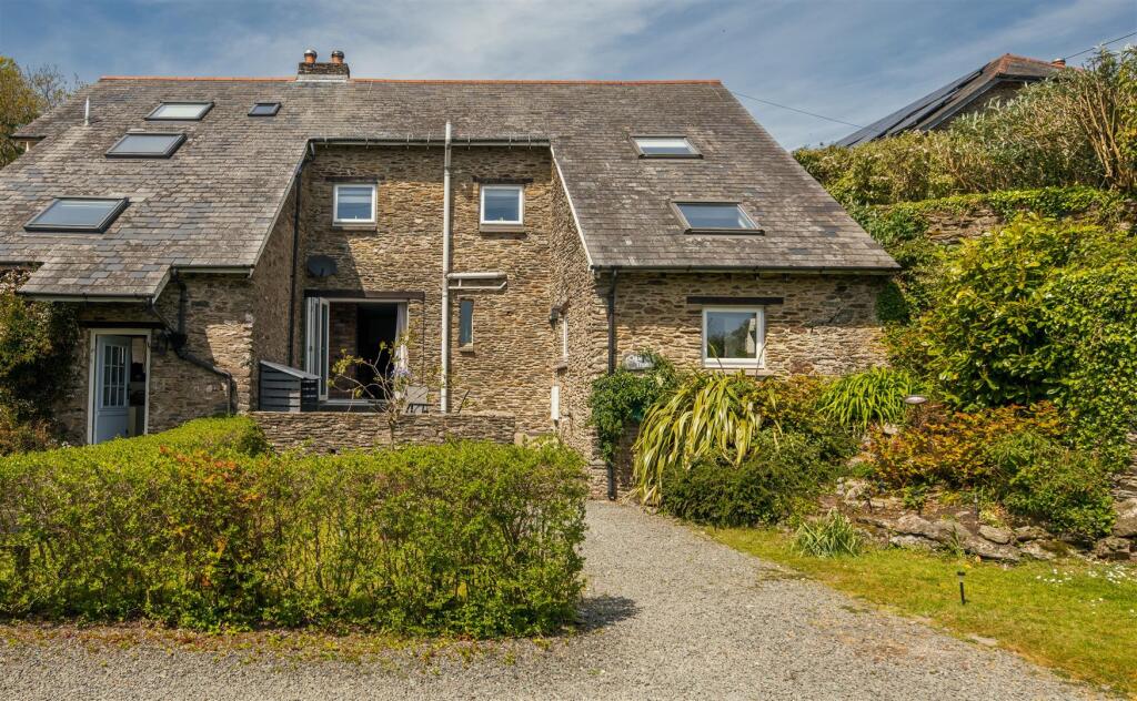 3-bed house on Bowden, Dartmouth, £480,000