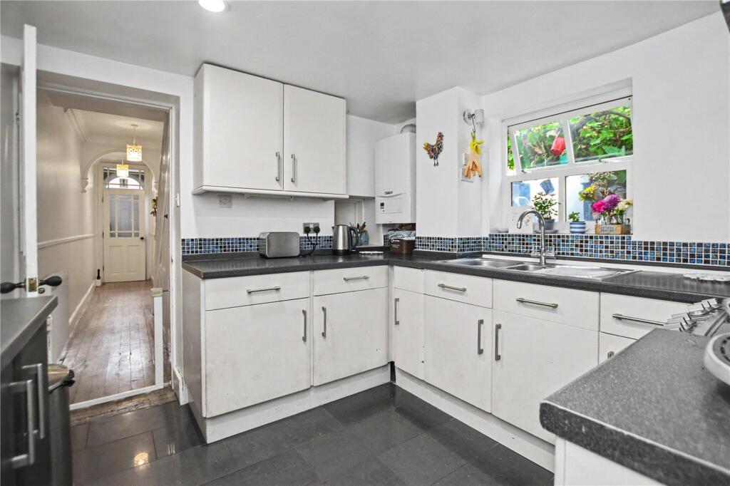House in Taunton, Holway - View 3