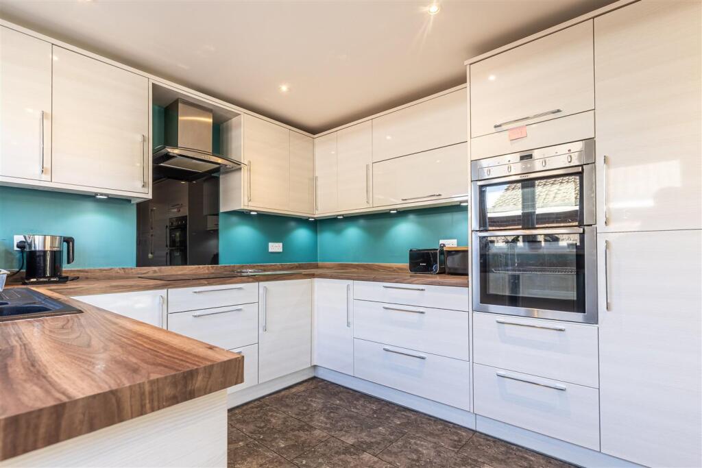 House in Epping Forest, Epping - View 4