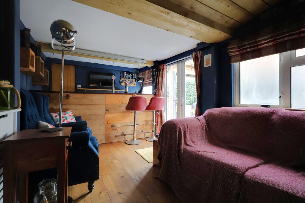 House in Portsmouth - More