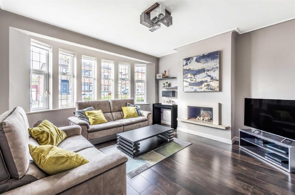 House in London - View 2